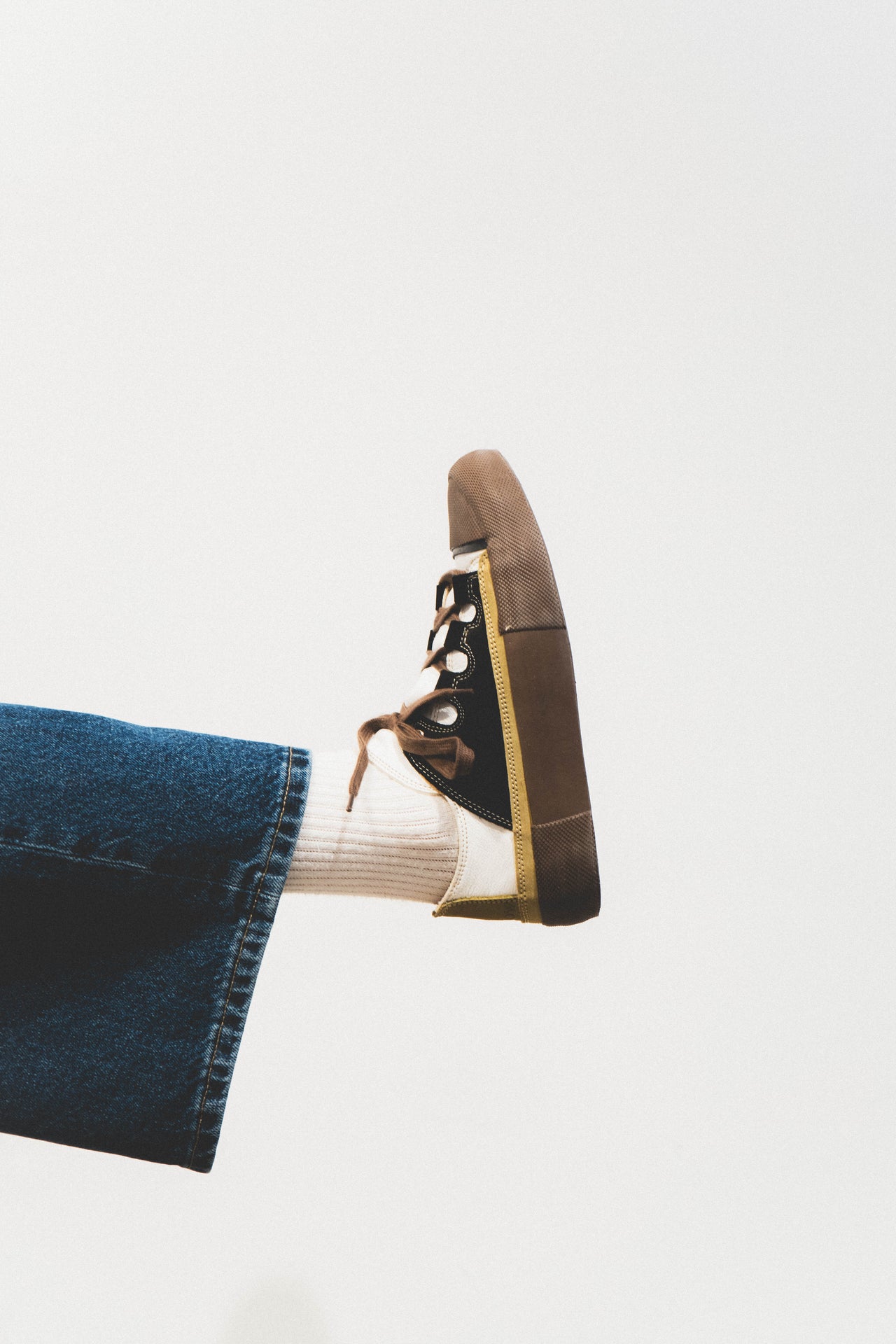 TARMAC - WHITE BLACK GINGER